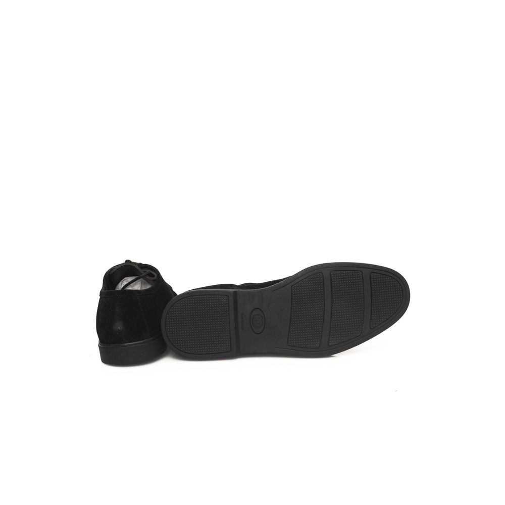Black Cowhide Shoe